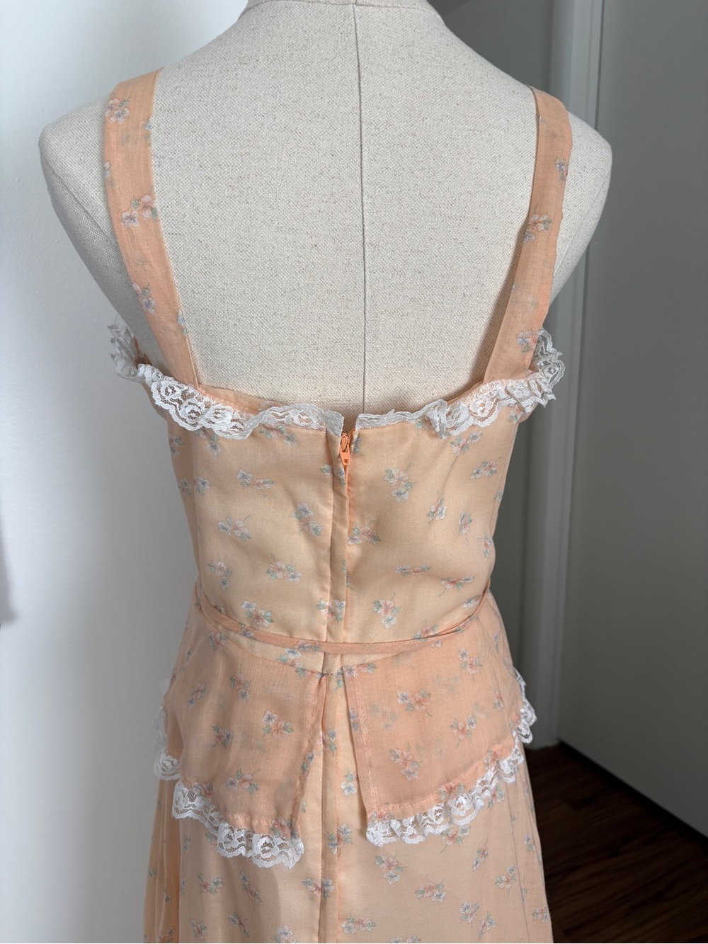 VTG 70s Prairie Gunne Sax-style Maxi Dress with Ruffles and Sweetheart Neckline - Picture 10 of 12